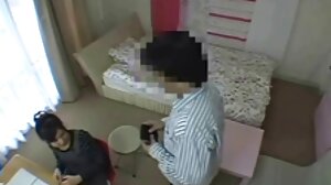 Remaja keriting Olga Cabaeca pantat digerudi oleh nerd miang selepas lucah di hotel BJ