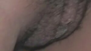 Babe memberikan awek lucah 2020 blowjob ceroboh